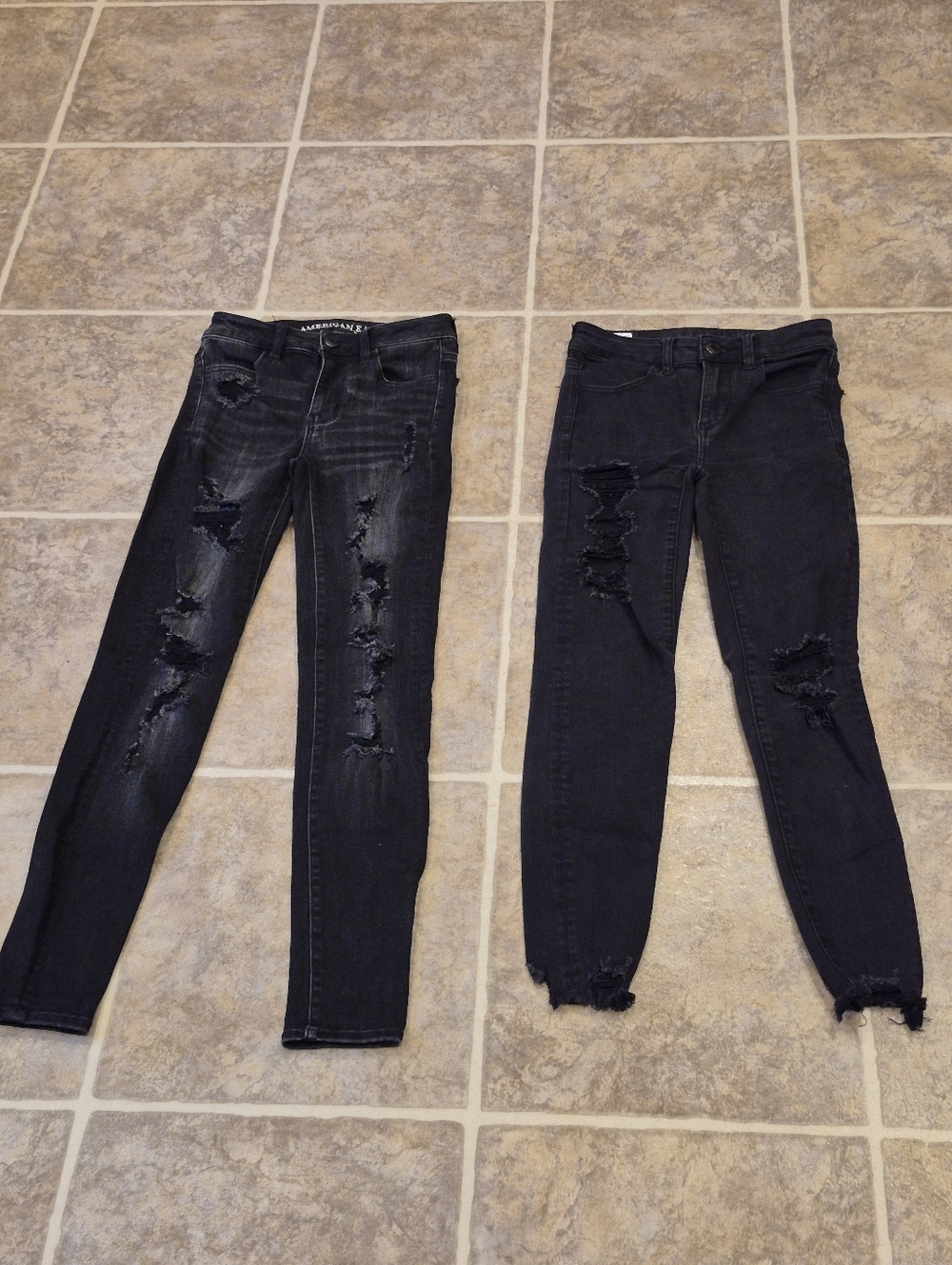 Lot Of 2 American Eagle Black Distressed Stretchy Women’s Skinny Jeans Size 00